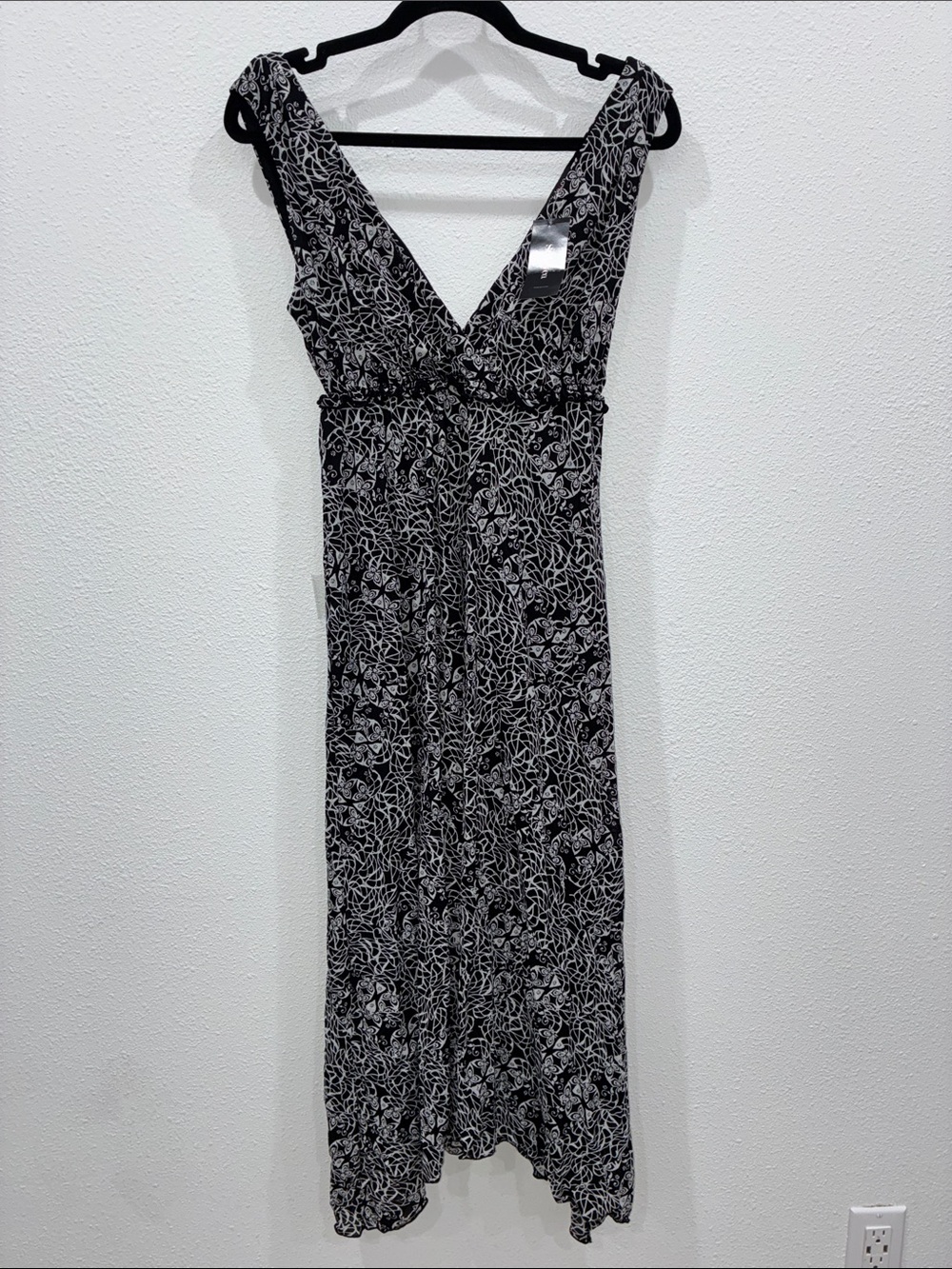 Style & Co. Black and White Floral V-Neck Maxi Dress